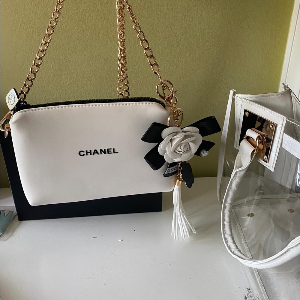 Chanel White Clear Tote Bag with Flower Charm - Picture 7 of 9